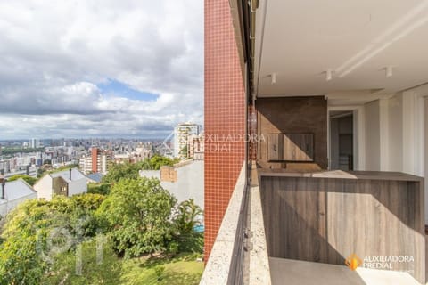 Image 37 - 253585